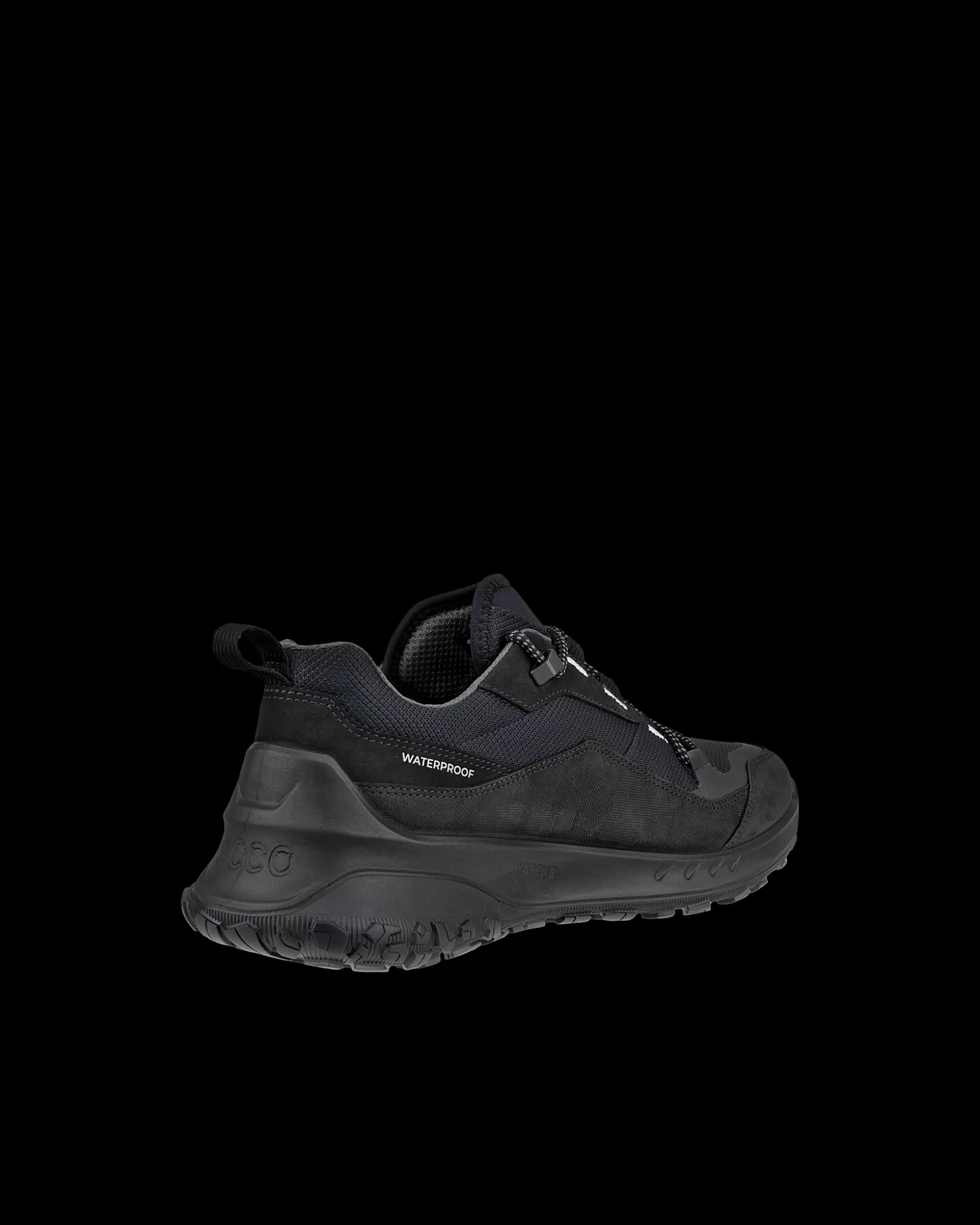 Ecco MEN'S ULT-TRN WATERPROOF LOW SHOE